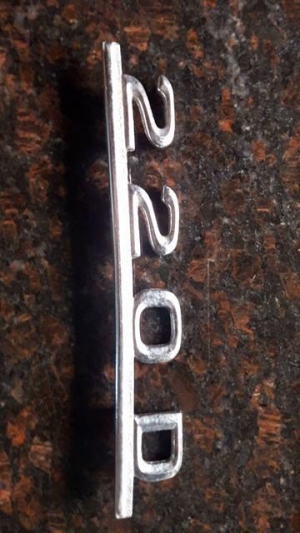 كلمة خلفى 220D