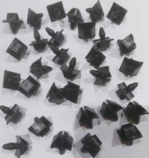 كلبس جريدة جنب ذكر اسود